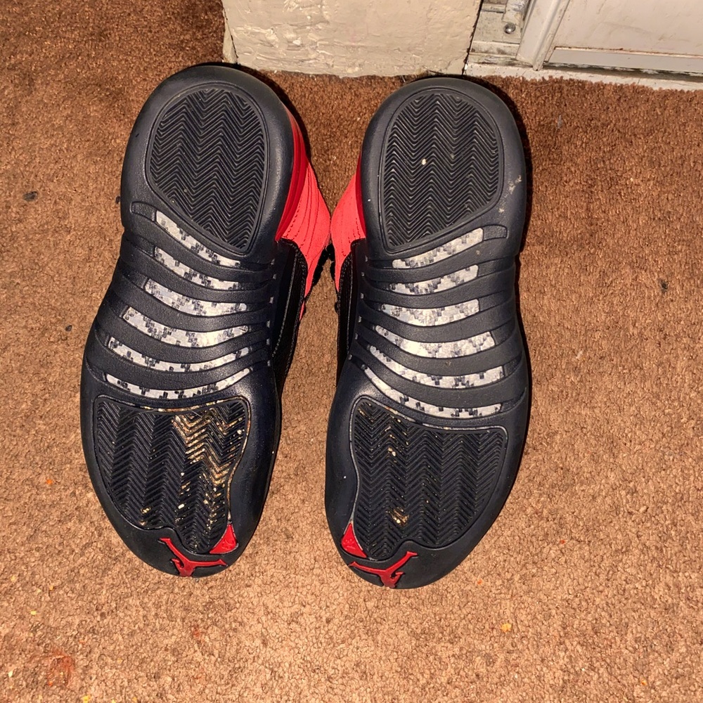 jordan 12’s size 8.5 reverse flu game only wore 1x